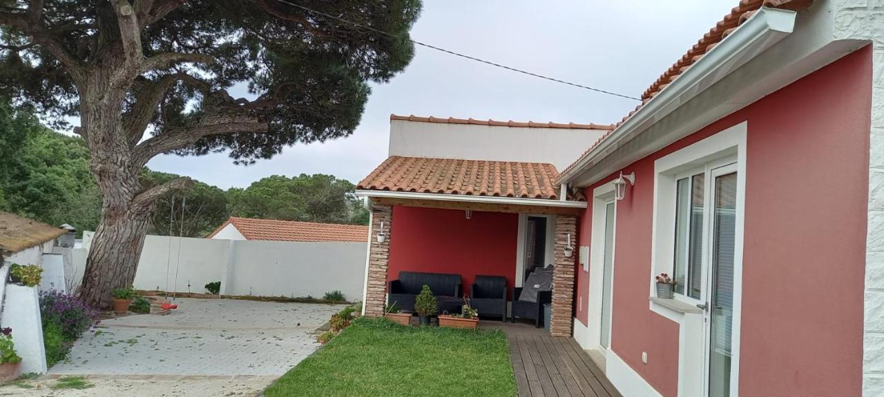 Casa De Campo A 5 Minutos Da Praia Atouguia Da Baleia Luaran gambar