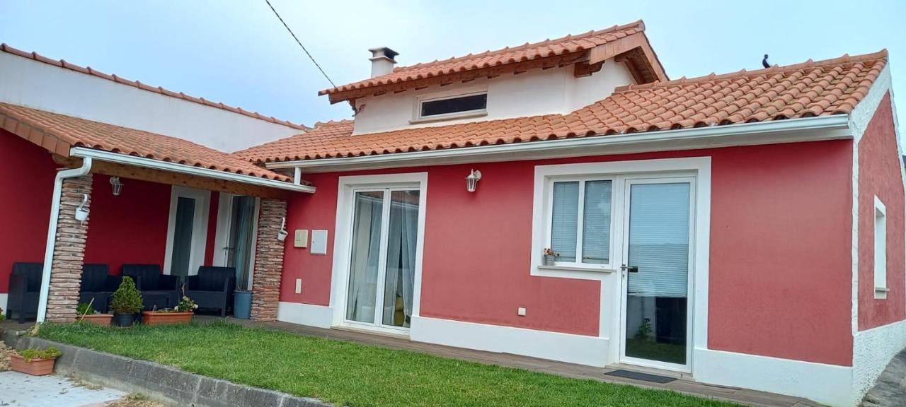 Casa De Campo A 5 Minutos Da Praia Atouguia Da Baleia Luaran gambar